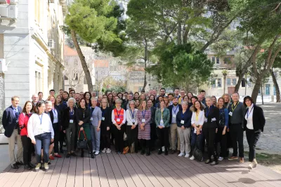IMG_6906.JPG Group picture of 1st National Networks meeting participants