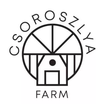 The organic and innovative Csoroszlya Farm Logo