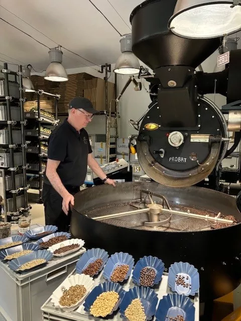 LEADER supported the Glass roastery of the Reismühle coffee manufactory