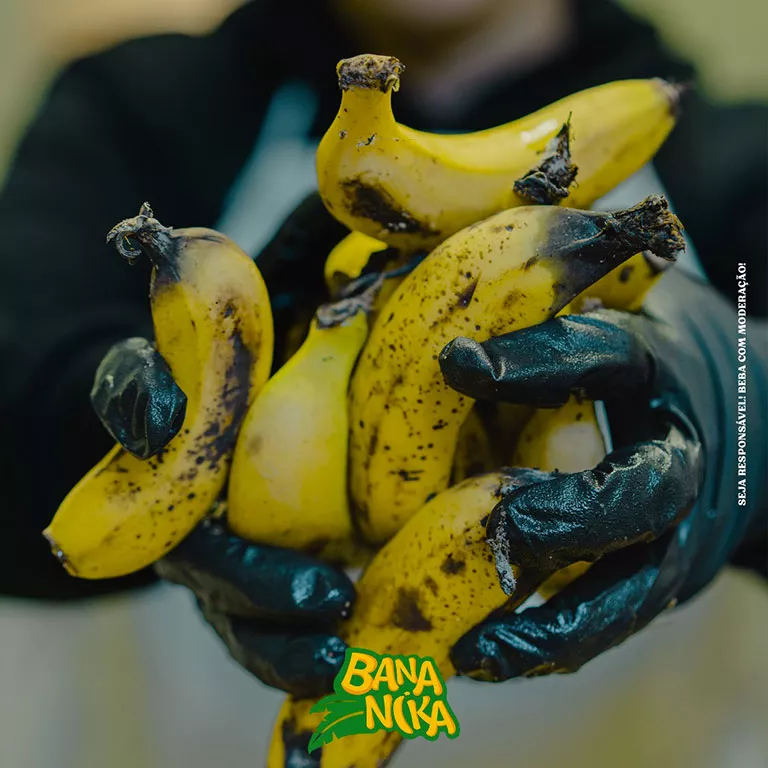 a handfull of bananas 