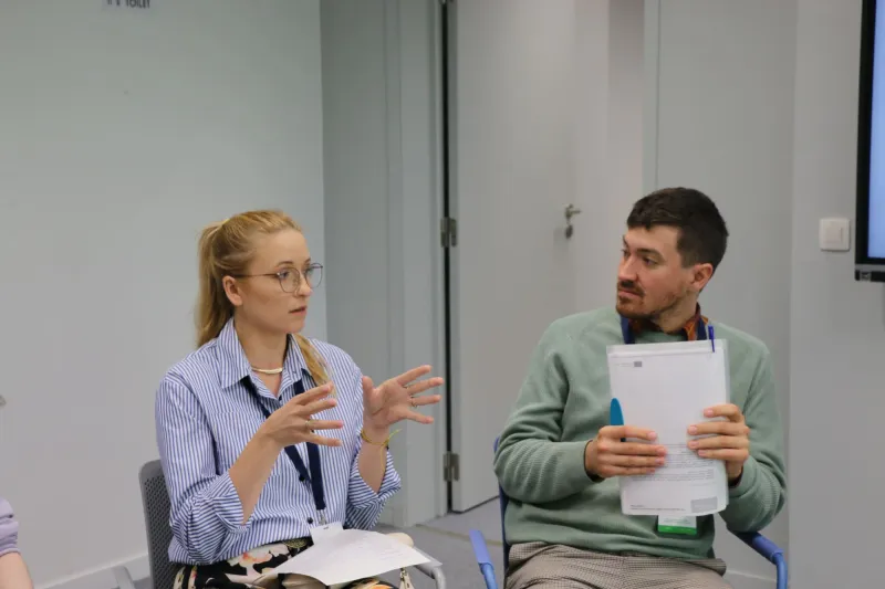 Woman and man shareing their thoughts