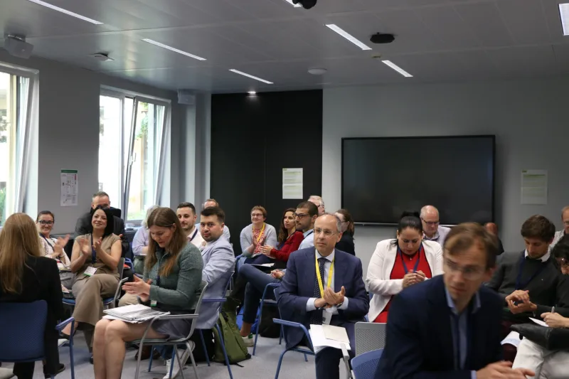 Members interacting in plenary of the 2nd TG Simplification