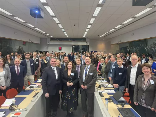 Members of the Assembly posing together
