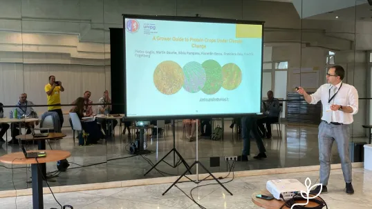 Man presenting at 2nd meeting of Focus Group 'Production of protein crops under climate change'